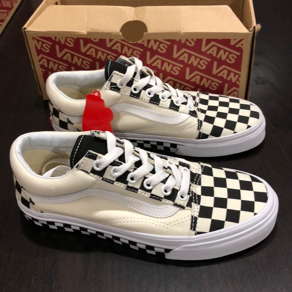 vans checker sidewall